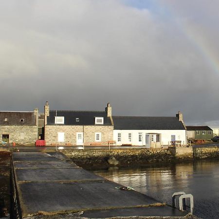 The Uyeasound Old Pier Cottage Belmont  Exterior photo